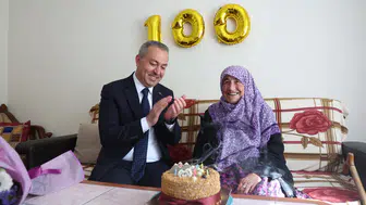 100. Yaşını Başkan Uzun Kutlamıştı! Sivas'taki Asırlık Çınar, Binnaz Teyze Vefat Etti!
