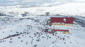 Sivas’ın Zirvesi, Yıldız Dağı Kayak Merkezi Kayak Severlerle Doldu Taştı!