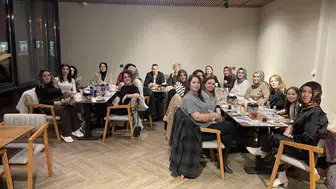 Sivas’ta İlginç Veda: Önce Kötü Haber Verdiler, Sonra Halay Çektiler