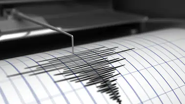 6,1 Büyüklüğünde Korkutan Deprem