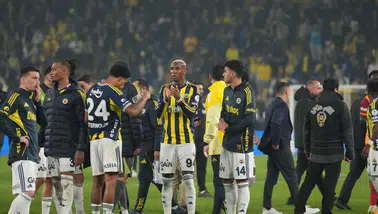 Kanarya'nın uçuşu derbide durdu: Galatasaray, Fenerbahçe'yi beraberliğe mahkum etti