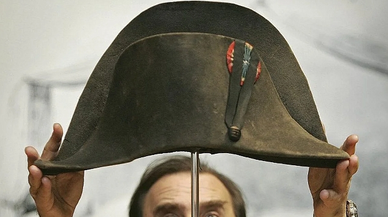 Napolyon'un şapkası satışa çıkarılıyor