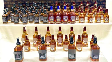 Sivas'ta 80 şişe kaçak alkol ele geçildi