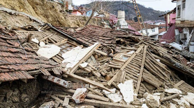 Heyelan yaşanan köy taşınacak