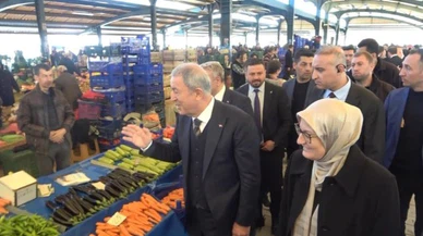 Hulusi Akar, Balıkesir'de pazarın nabzını tuttu