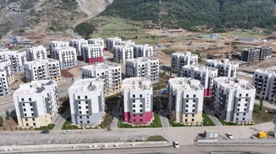 Elimiz, gözümüz, gönlümüz deprem bölgesinde