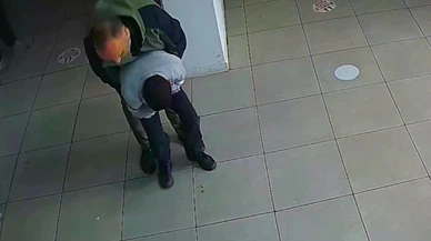 Heimlich manevrası bir öğretmeni örnek göstertti