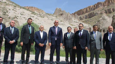 Bakan Ersoy Kapadokya girişinde
