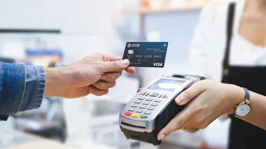 Kredi kartlarıyla birlikte kasada para yok!