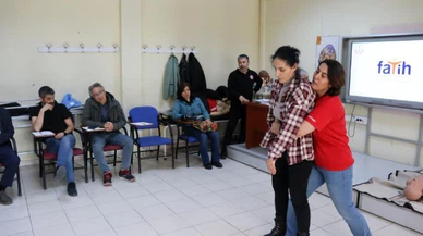 Öğretmenlere “Heimlich manevrası” eğitimi
