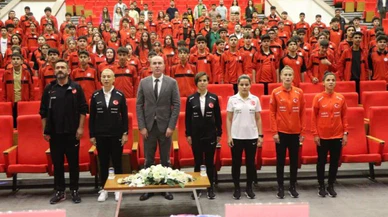 Türkiye'de Kadın Futbolu konuşuldu