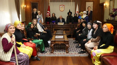 Vali Şimşek masal kahramanlarını ağırladı