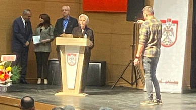 Müjgan Üçer eserleriyle sempozyumda dillendiriliyor