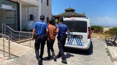 Duvarı delerek milyonluk vurgun yaptılar