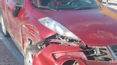 Lastiği tamir ederken başka araç çarptı