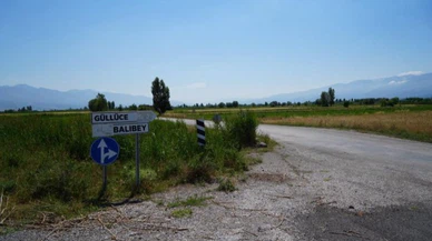 Otomobilden düşen para dolu çanta kayboldu