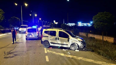 Sivas'ta araç yan yatıp 30 metre sürüklendi