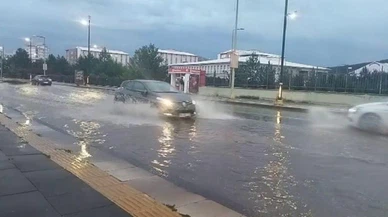 Sivas'ta üniversite çevresi göl oldu