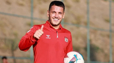 Sivasspor kampına Manaj da katıldı