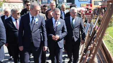 Sivas protokolü Yeşilay danışanları sergisinde