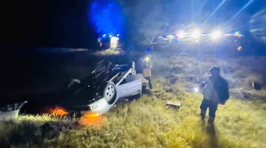 Sivas'ta araba şarampole uçtu