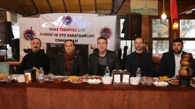 Sivas Vekili Özyürek esnaflarla buluştu