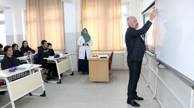 Sivas Milli Eğitim Müdürü derste