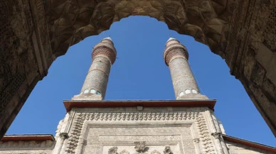 7 asırlık medrese restore edilecek