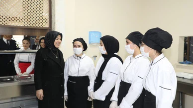 Milletvekili Toy'dan Okullar Bölgesi çıkartması