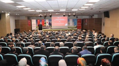 Sivas'ta dijital dünya ve din ele alındı