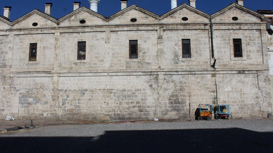 Taşhan'da Araç Parkı Artık Yok