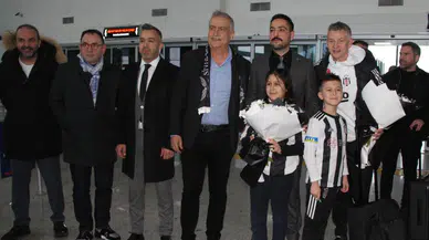 Sivasta Beşiktaşa Çiçekli Karşılama