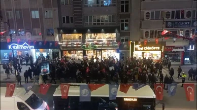 İstasyon Caddesi'nde gece eylemi