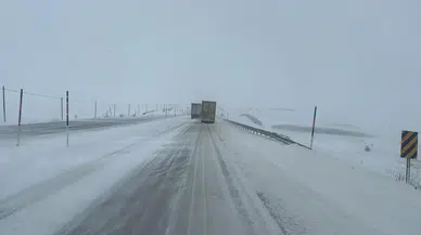 Sivas Karayolu Ulaşımına Soğuk Engeli