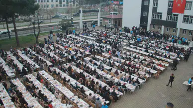 Bin 500 öğrenci iftarda buluştu