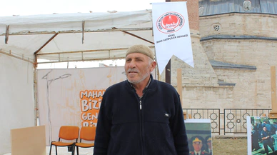 Sivas'ta Vatan Aşığı Bir Garip Şair