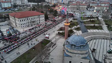 Sivas’ta Binlerce Kişi Şehitler İçin Birlik İftarında Buluştu