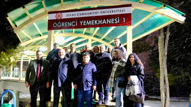 Sivas Rektörü Şengönül Öğrencileriyle İftarda Buluştu