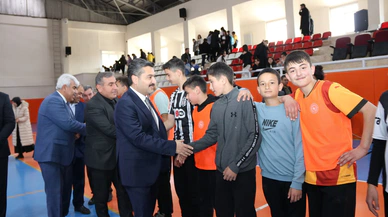 Gürün’de Geleneksel Çocuk Oyunları Şenliği düzenlendi