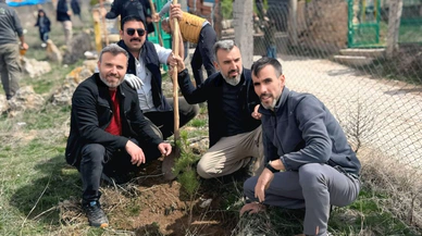 Dernek kurup 900 fidan diktiller