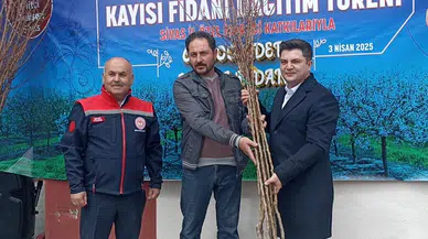 Çiftçilere 60 bin fidan dağıtıldı