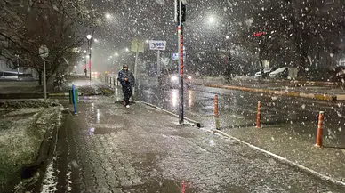 Sivas 10 dakikada beyaza büründü