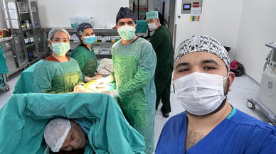 Ameliyat masasında arabesk sefası