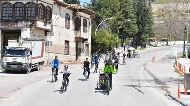 Pedallar bahar için çevrildi