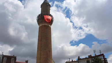 Bayram müjdesi gibi: Tarihi Meydan Cami yeniden doğdu