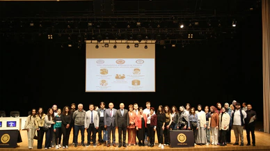 Üniversitede bağımlılık ele alındı