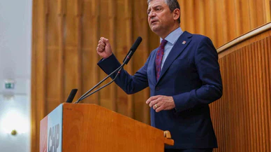 Son dakika: CHP lideri Özgür Özel'e AKM çıkışında saldırı