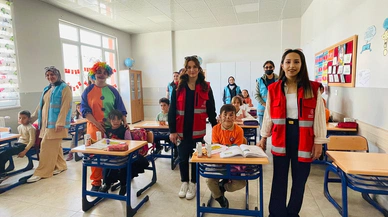 Sivas'taki O Yurttan Köy Okuluna Gönül Köprüsü! Okulda Bayram Havası Esti!