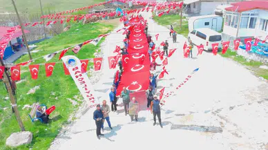 24 Metrelik Türk Bayrağıyla Sivas'ta Coşkulu Kutlama