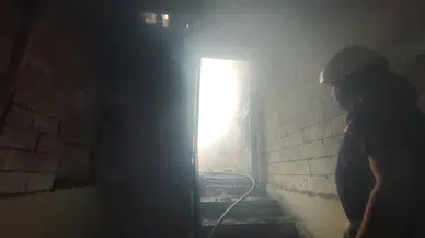 Gece Yarısı Korkutan Yangın! Mahalle Ayağa Kalktı